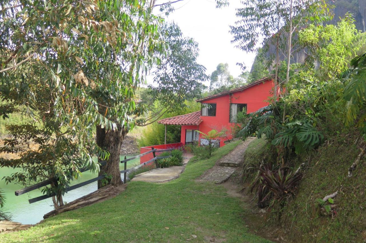 Ecolodge Bahia Del Penon Guatapé Exterior foto