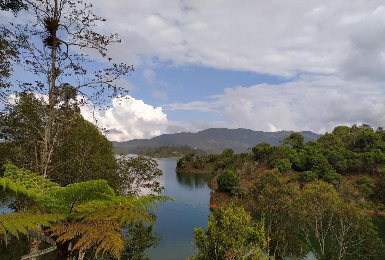 Ecolodge Bahia Del Penon Guatapé Exterior foto