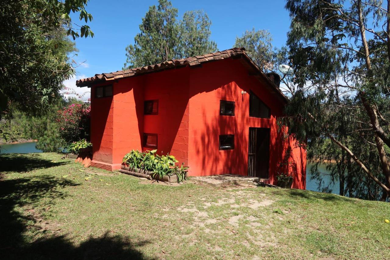 Ecolodge Bahia Del Penon Guatapé Exterior foto